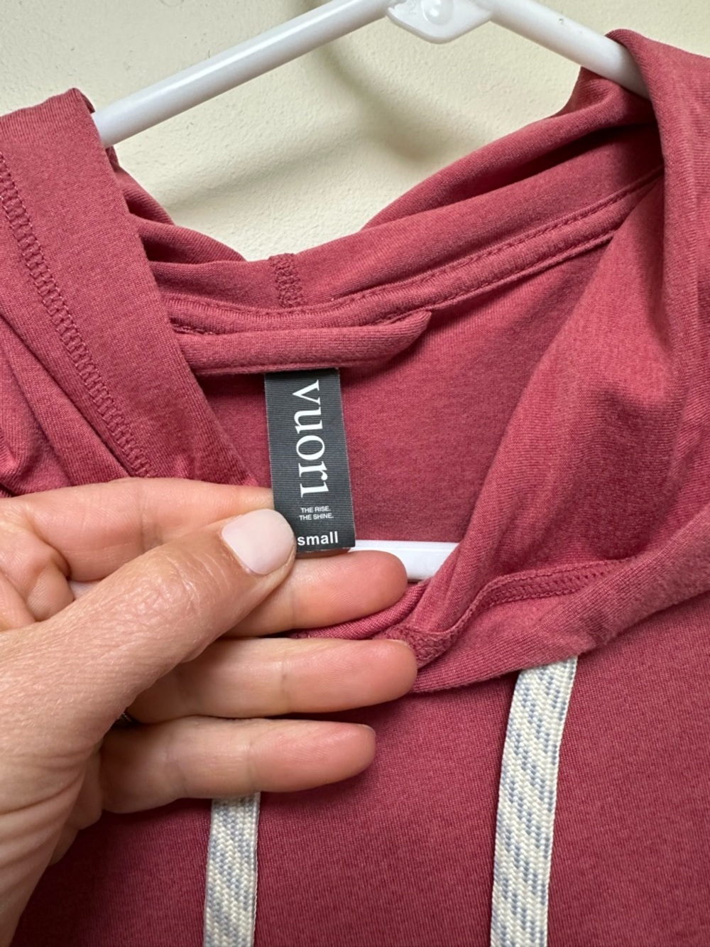Long Sleeve vuori halo Hooded Pullover Top in Dusty Rose - Picture 2 of 3